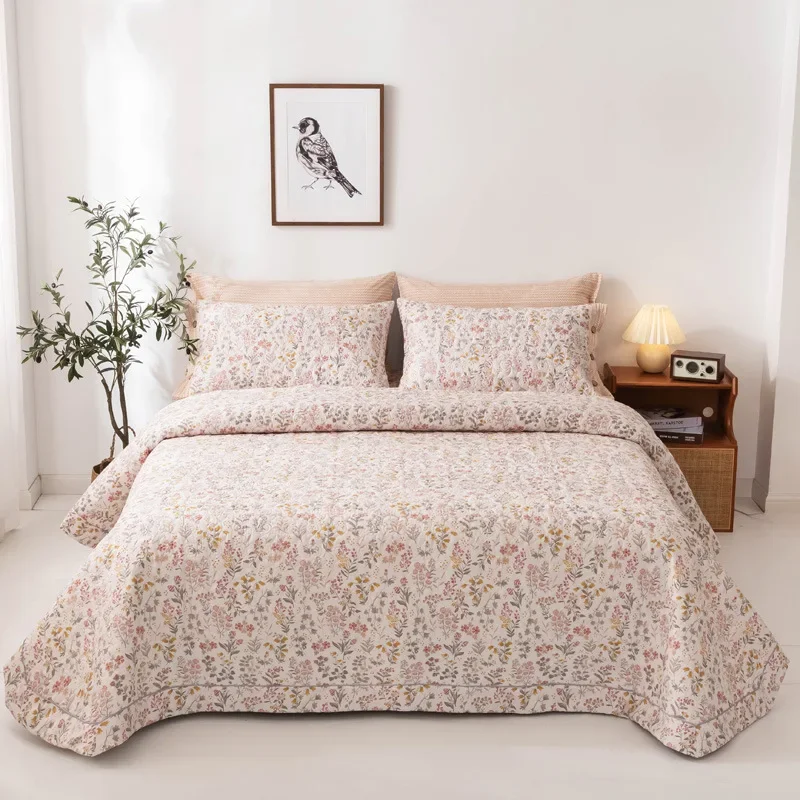 

King Size Bedsheet Printed Kantha Duvet Cover , Winter Quilted Plain Bed Quilt Microfiber Comforter Cotton Bedspread Set