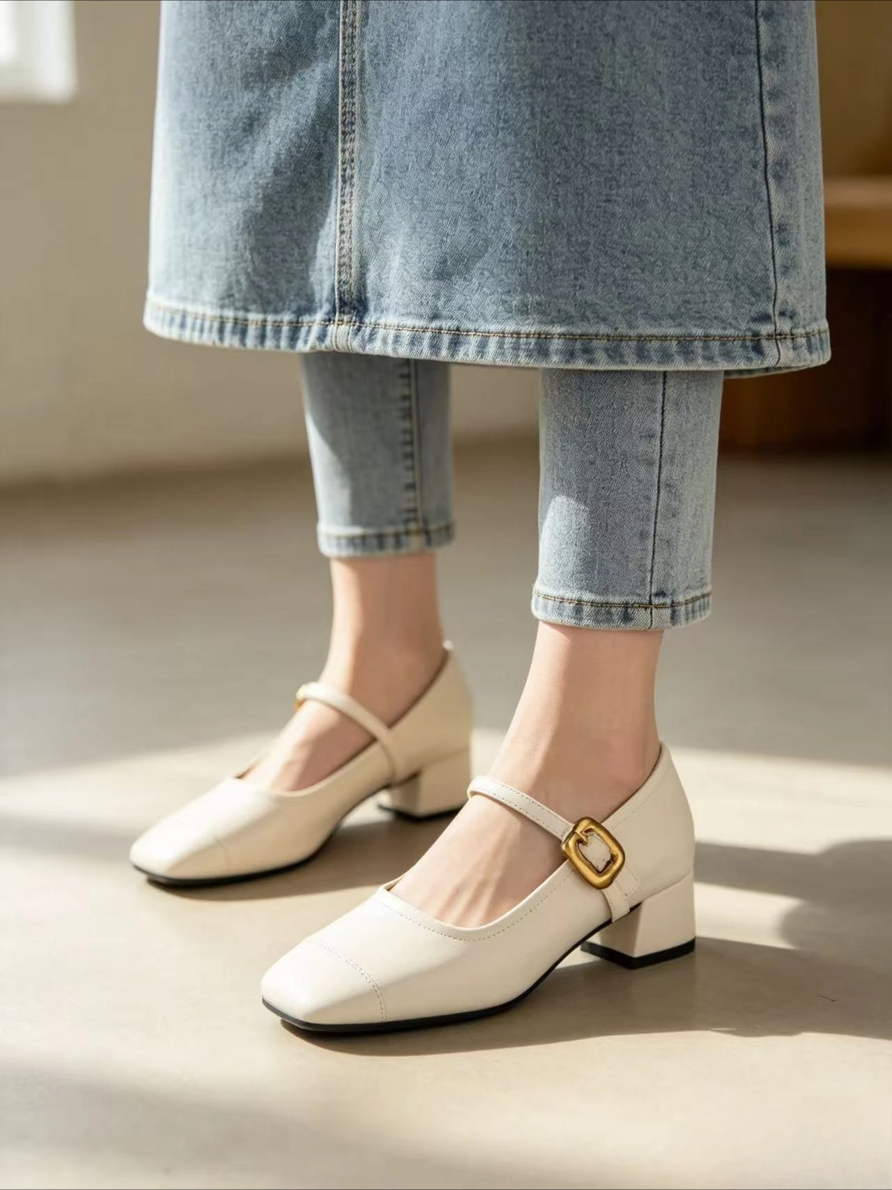 Zapatos Mary Jane de Punta Cua - Low Block Heel Pump reseña y precio