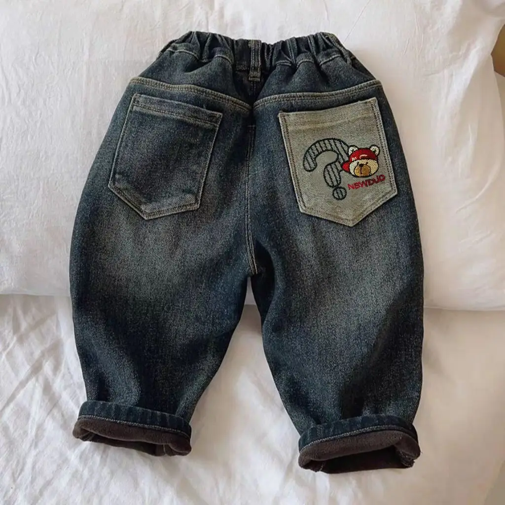 

Новые зимние джинсы для маленьких мальчиков с вышивкой медведя, утепленные детские джинсовые штаны для маленьких мальчиков, повседневные шаровары с эластичной резинкой на талии для маленьких мальчиков