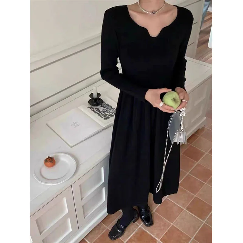 French Style Fashion Dresses Autumn Winter Women Solid V-Neck Fragrant Style Long Sleeve Slim Mid-length A-line Knitted Dress