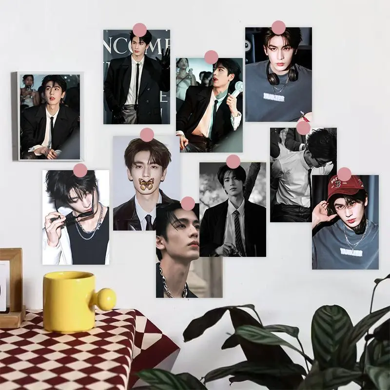 High-definition poster of Zhang Linghe, with an outstanding appearance and a stylish atmosphere, featuring wall decorations. view 5
