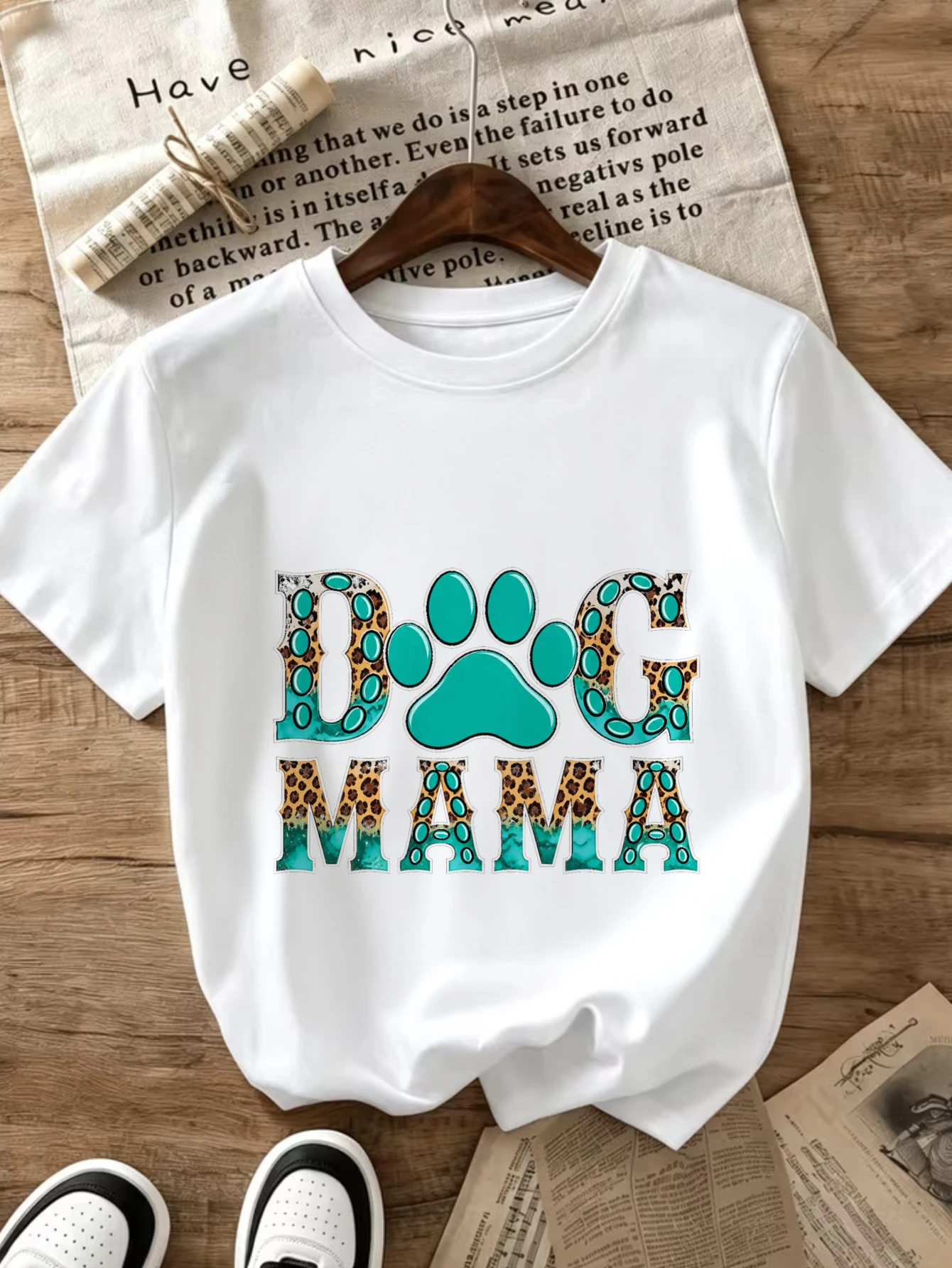 Women'S Oversized Crew Neck T-Shirt, 100%, Comfortable And Soft T-Shirt, Women'S 4-Season Basic Tees, Dog Mama Leopard Print Paw Pattern, Popular Printed with Fun Prints, Local Delivery