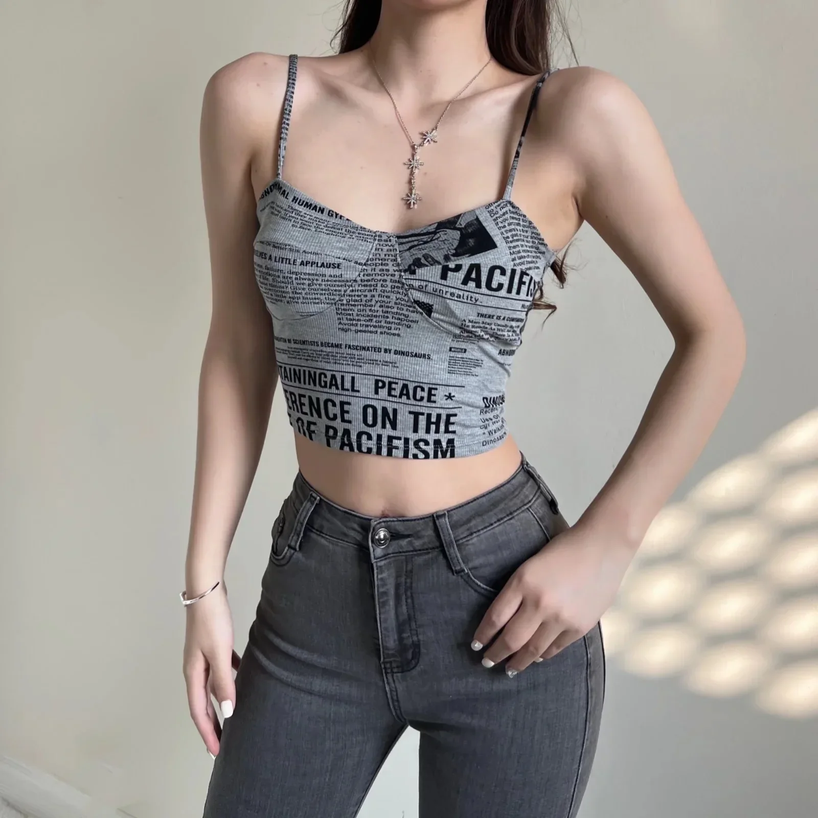 Newspaper Letter Print Women Push Up Camisole With Bra Sexy Top Women Suspender Tank Fashion Camis Female Soft Sleeveless Top