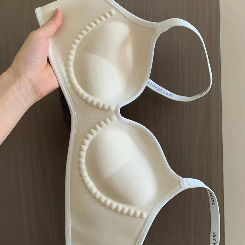Bra Push Up Tanpa Kawat Ukuran A-C Bralette Tanpa Jahitan Tak Terlihat dengan Bantalan 3D Anti-Kendur Nyaman untuk Dada Kecil Pakaian Dalam Tanpa Jejak