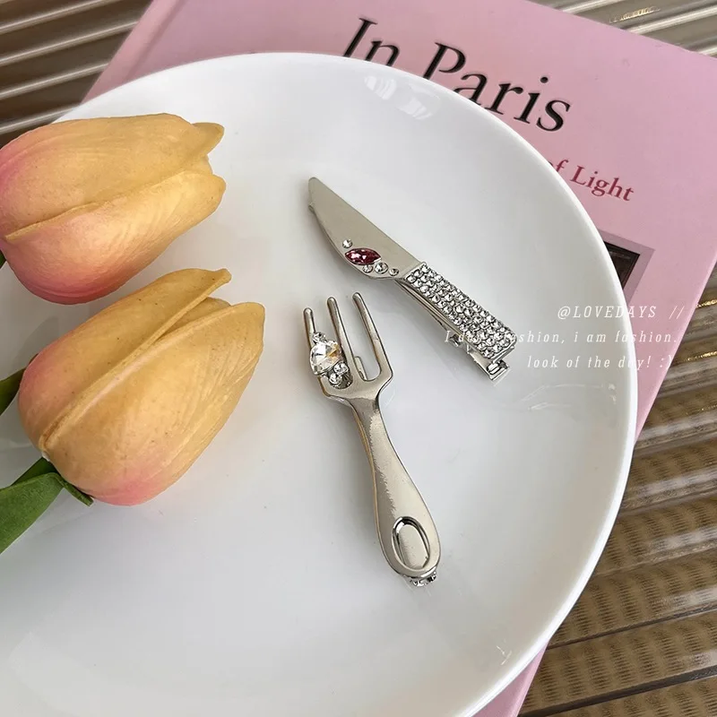 

Metal Knife Fork Rhinestone Hair Clips Edgy Unique Creative Chunky Side Fringe Bangs Barrettes for Women Trendy Party Daily