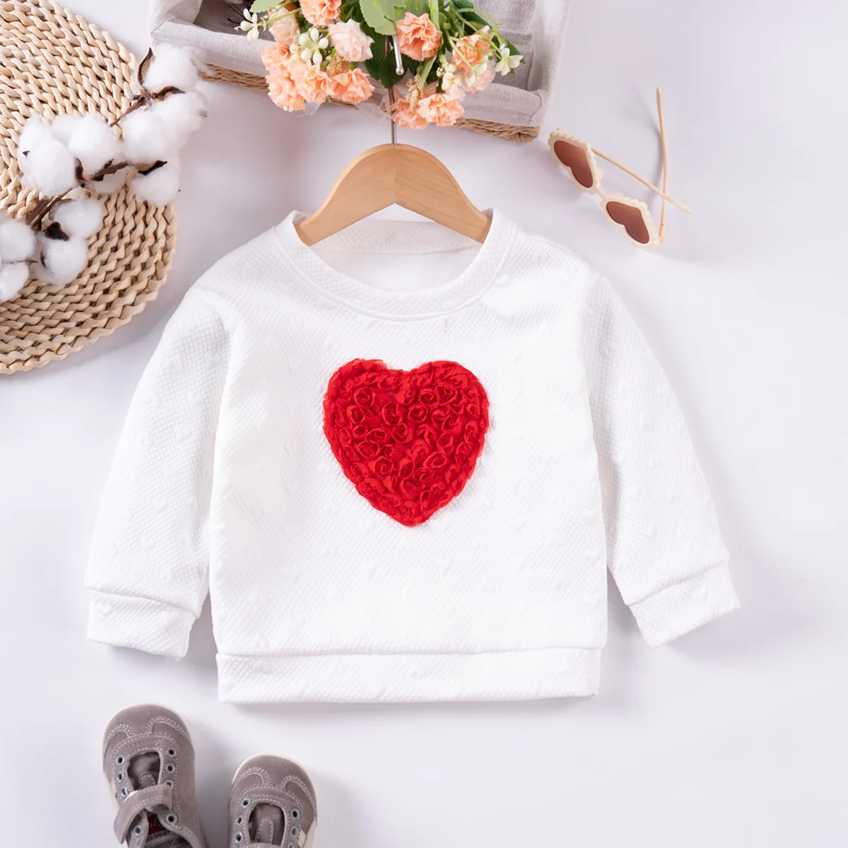 Recién llegado, sudadera de manga larga para niño niña, Top cálido de cuello redondo con estampado de corazón y rosa, sudaderas con capucha para niña de 1 a 7 años