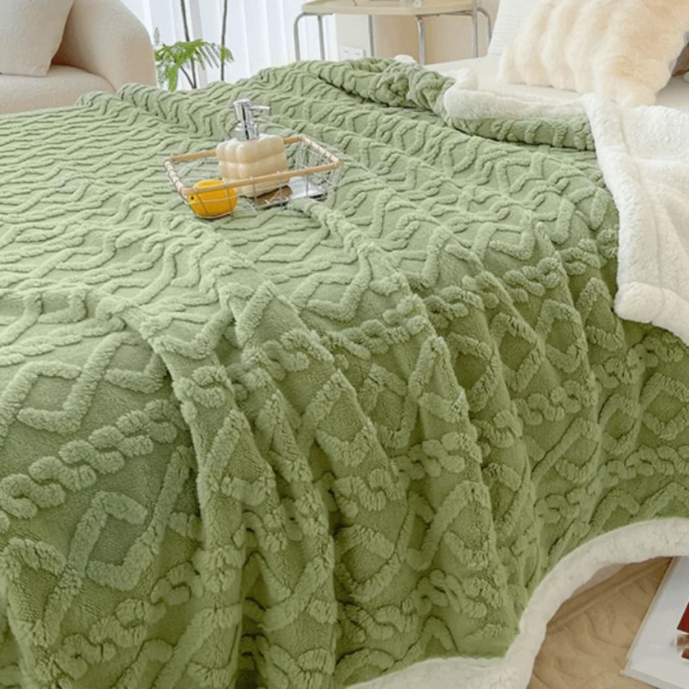 

Solid Color Coral Velvet Blanket Jacquard Design Soft Rhombus Flannel Blanket Thicked Warm Office Nap Blanket Home