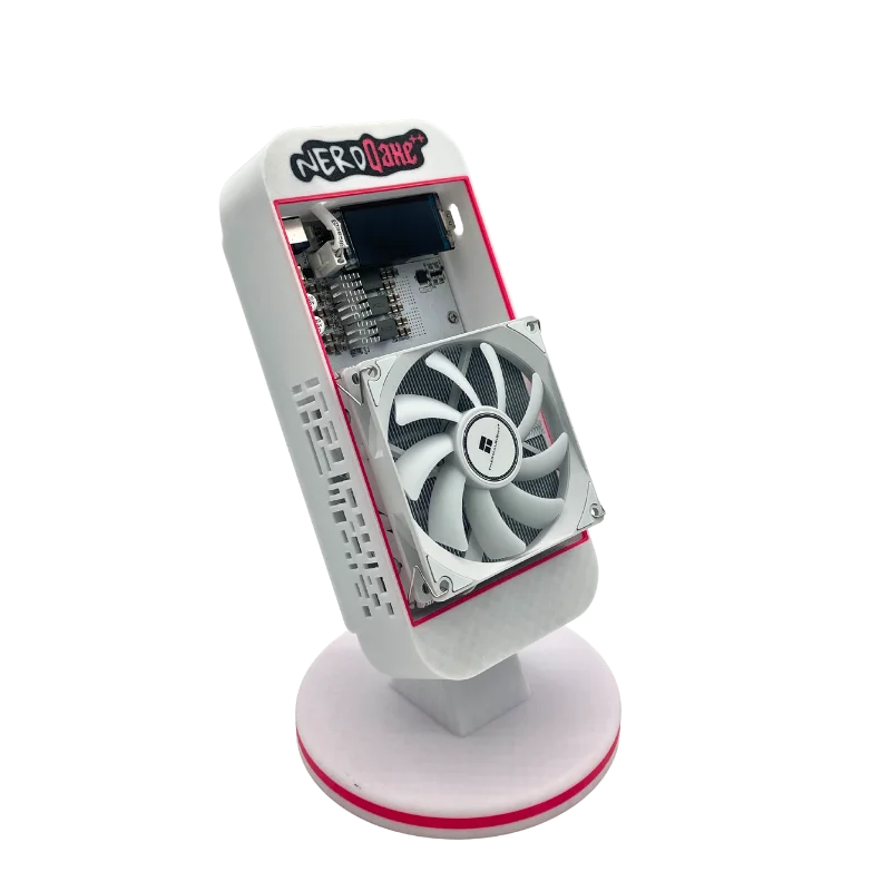 NerdMiner NerdQAxe ++ 4.8T مع قابس الاتحاد الأوروبي/الولايات المتحدة/المملكة المتحدة/الاتحاد الأفريقي NerdQAxe 4.8 BM1370 رقائق NerdQAxe