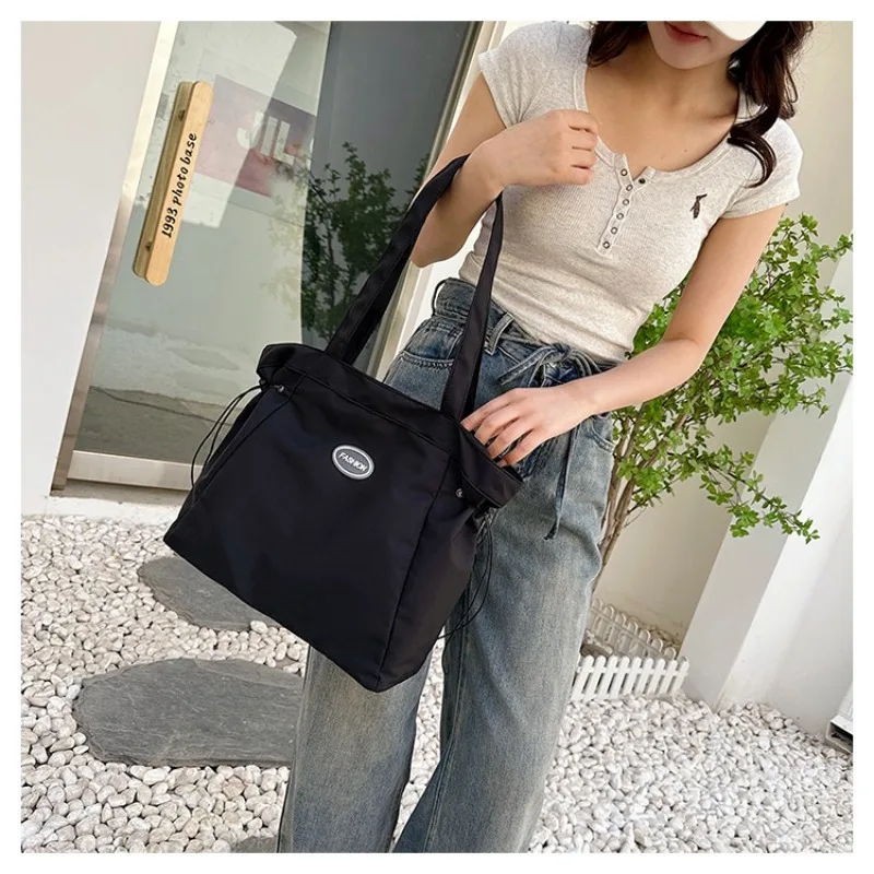 Casual Large Capacity Nylon Shoulder Bags Zipper Solid High Quality Commuting Handbags for Women 2024 Simple Versatile Tote