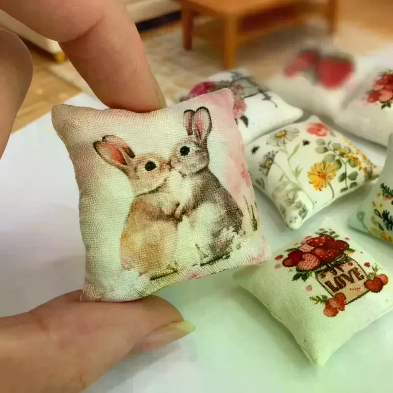 2 pçs casa de bonecas quarto sofá cena bjd sala estar micro modelo decorativo artesanato em miniatura travesseiro páscoa para casa presente festival