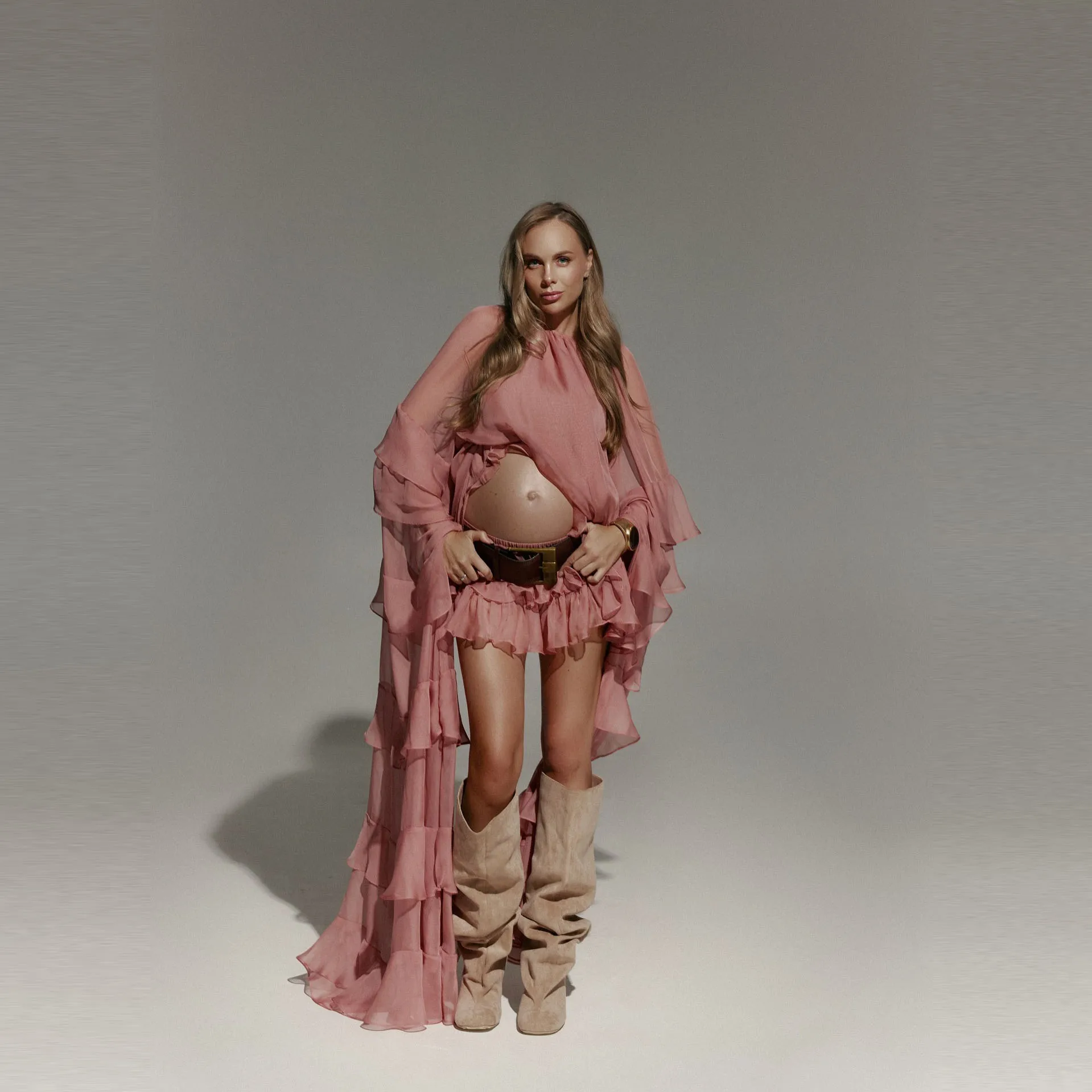 Modna damska sukienka szyfonowa z falbanami, w stylu boho, asymetryczna, z długim rękawem, odkrywająca brzuch, zwiewna sukienka maxi na imprezę, wesele, ciążę, 2026