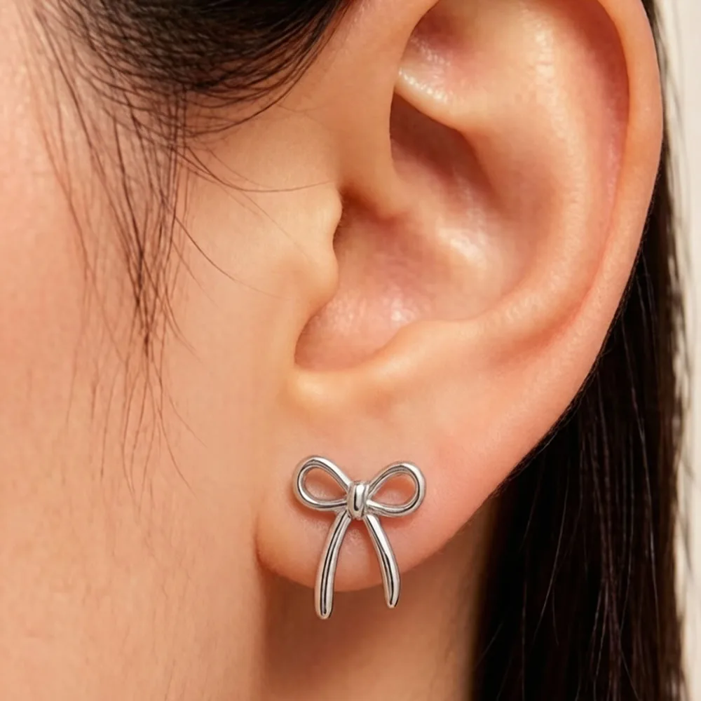 ASTM F136 Titanium Mini Bow Tie Labret Stud 16G Internal Thread Flat Back Lip Tragus Helix Cartilage Conch Piercing Jewelry