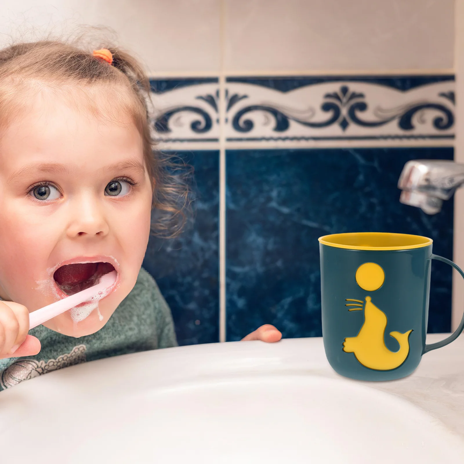 Creative Dolphin Design Toothbrush Rinsing Cup Portable Multi-Purpose Brushing Mug Safe Material Oral Care Travel Friendly