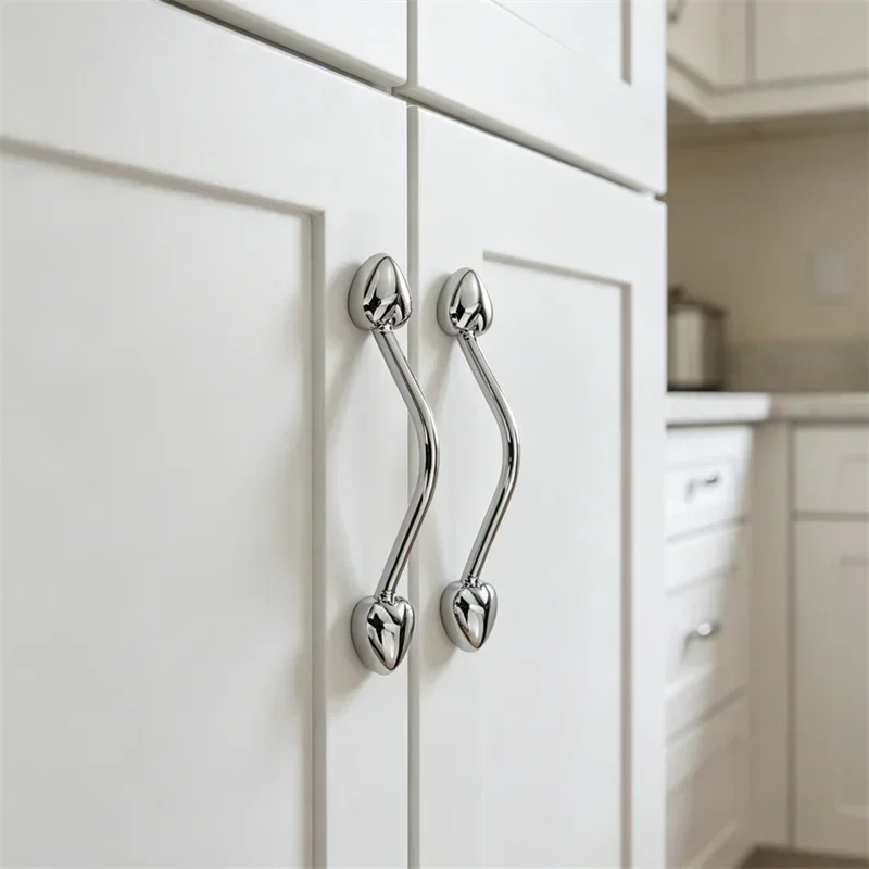 Nordic Heart Shape Closet Pull Handles Silver Kitchen Cabinet Door Handles Drawer Knob For Cupboard Wardrobe Furniture Pulls