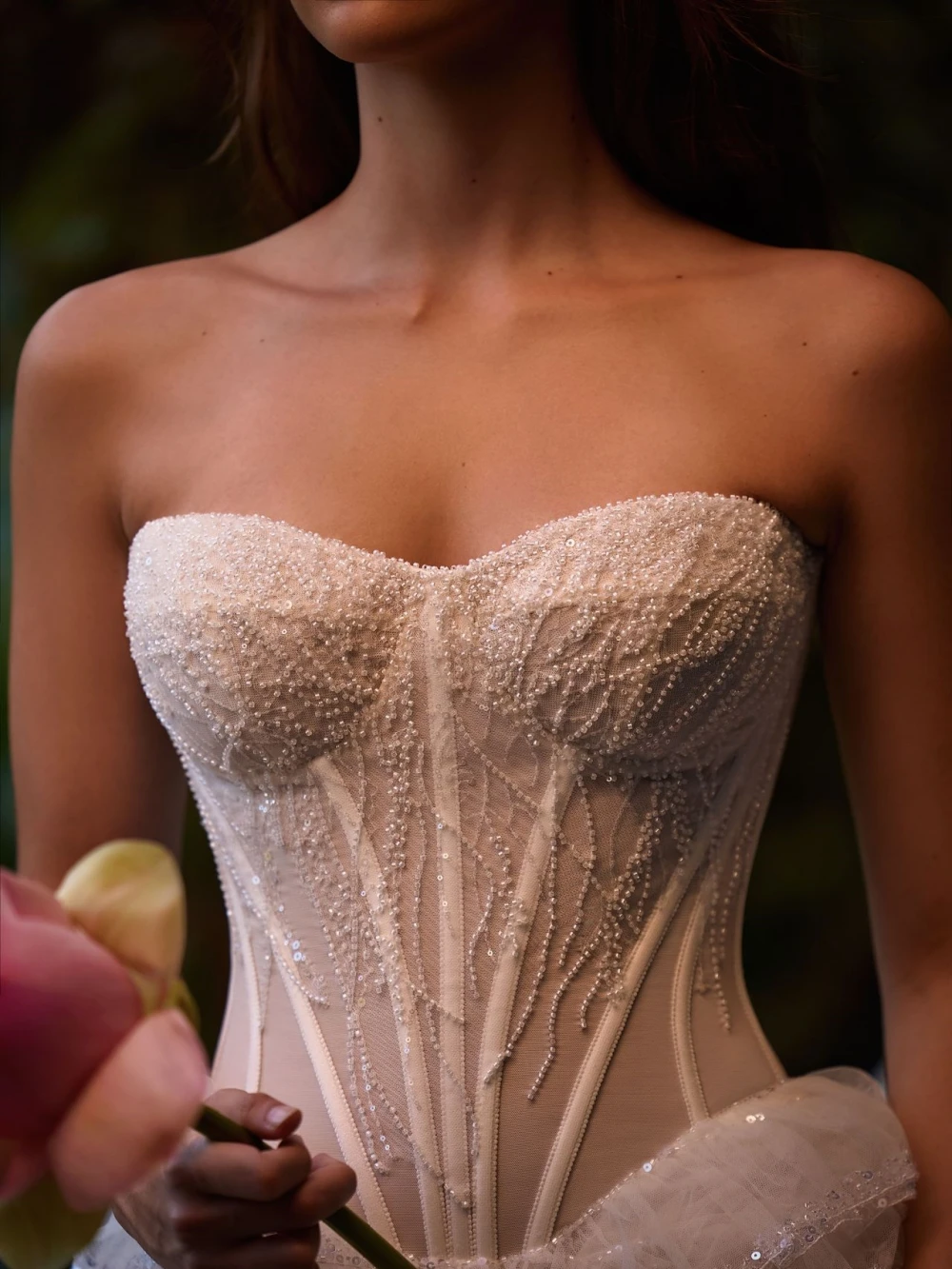 Mini vestido de novia Sexy sin mangas con gradas, vestido de novia con cuentas de lentejuelas, vestidos personalizados con cuello en forma de corazón para novia 2025