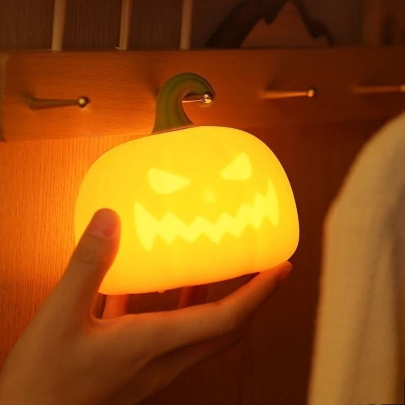Lampu Meja Kartun Labu Halloween Lemari Tempat Tidur Kamar Tidur Lampu Malam Anak-anak Mainan Ornamen Pengisi Daya USB Hadiah Lampu Sensor