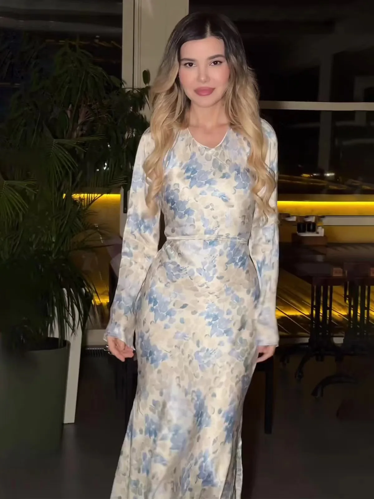 تنورة Ele Satin مطبوعة Dr Ladylike V-ne بحزام طويل Sve على شكل حرف a للتنقل منتصف الخصر إنتاج صيني