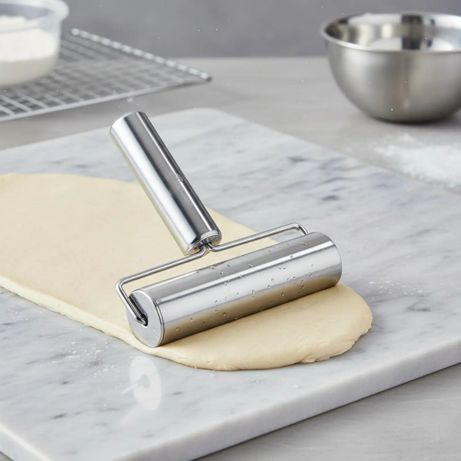 Stainless Steel Rolling Pin Easy to Clean Metal Pastry Cylinder T-Handle Rolling Pin Sturdy Baking Tool Ergonomic Design