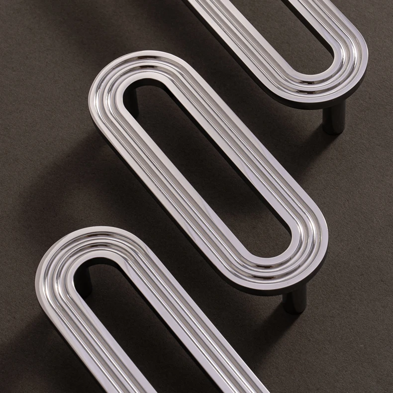 Chrome finished solid brass cabinet handle — supplier illustration 18