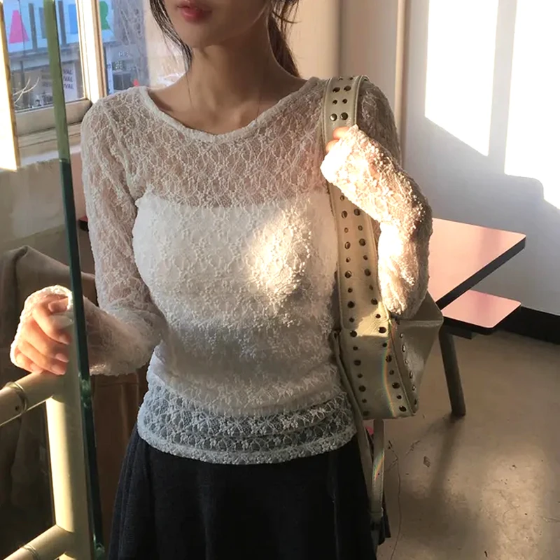 

Retro White Lace Base Shirt Women's Spring Autumn 2026 New See-through Inner Wear Top Small Shirt Outerwear Korean Style Slim...