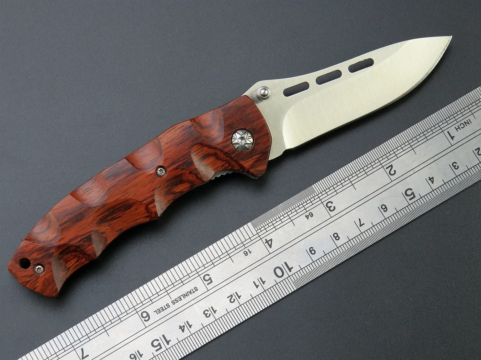 Eafengrow EF1 Camping Knife D2 Blade+Redwood Handle Folding Pocket Knife for Outdoor Hunting camping EDC Tool