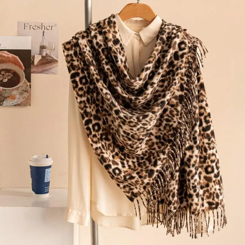 Women Leopard Print Imitation Cashmere Shawls Personality Reversible Pashmina Echarpes Oversized Fashion Tassels Muffler Blanket