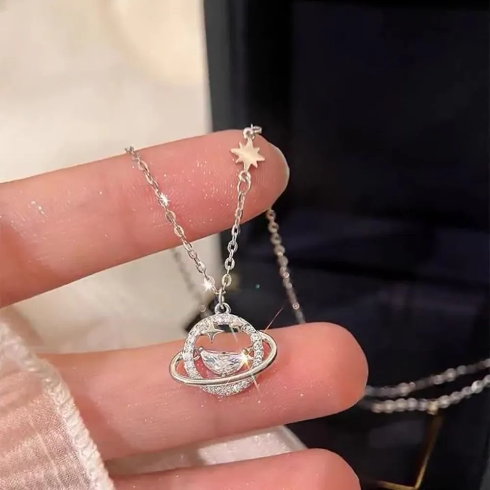 

Новое роскошное изысканное ожерелье 2025 года. Превосходное ремесло в сочетании с изящным темпераментом. Благородные женские украшения премиум-класса.