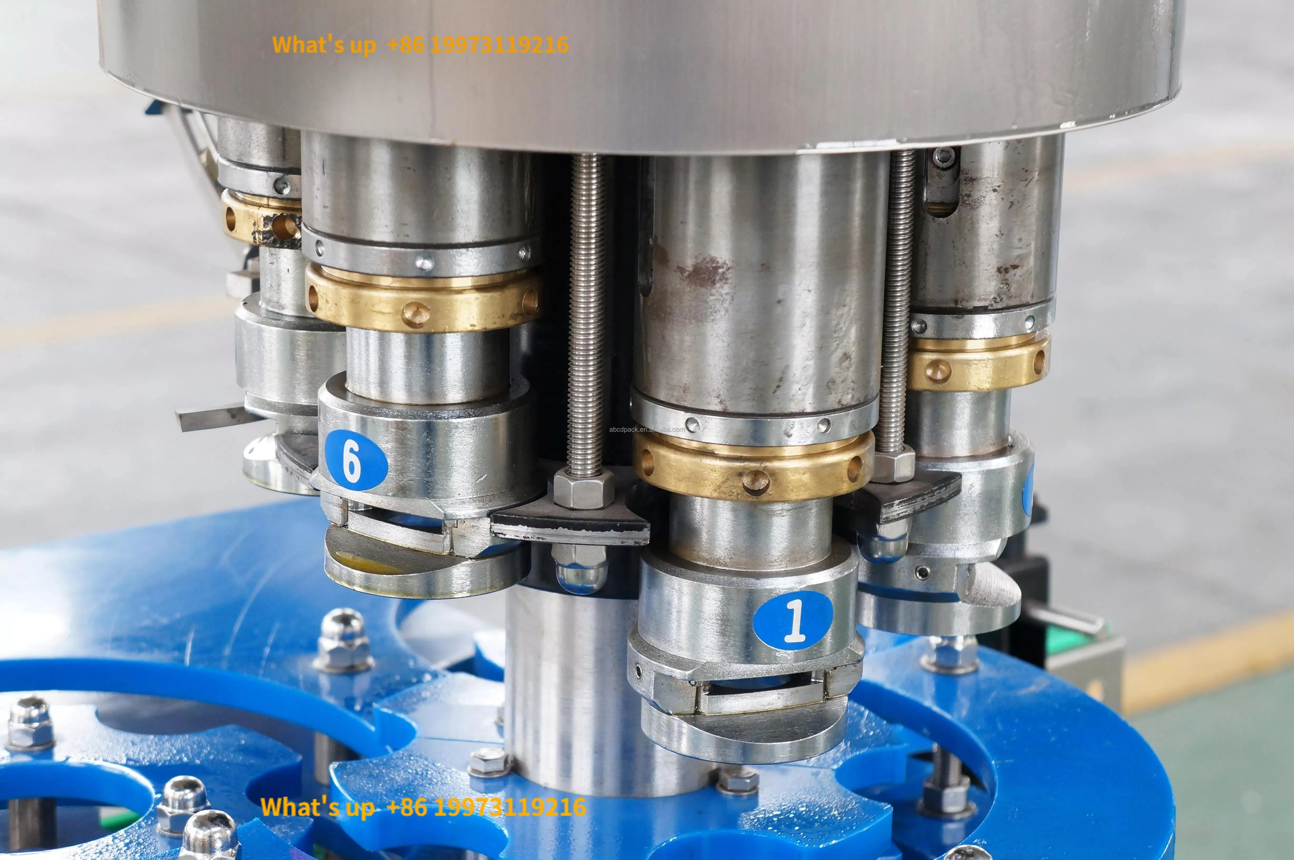 2026 High-Speed Capping Machine for Glass Bottles Perfect for Beverage Production Lines