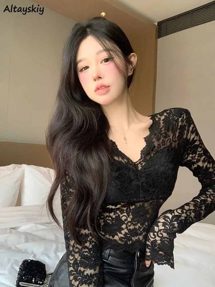 

Lace Blouses Women V-neck Hotsweet Korean Style Solid All-match Princess Ladies Chic Temperament Fashion Ulzzang Classic Vintage