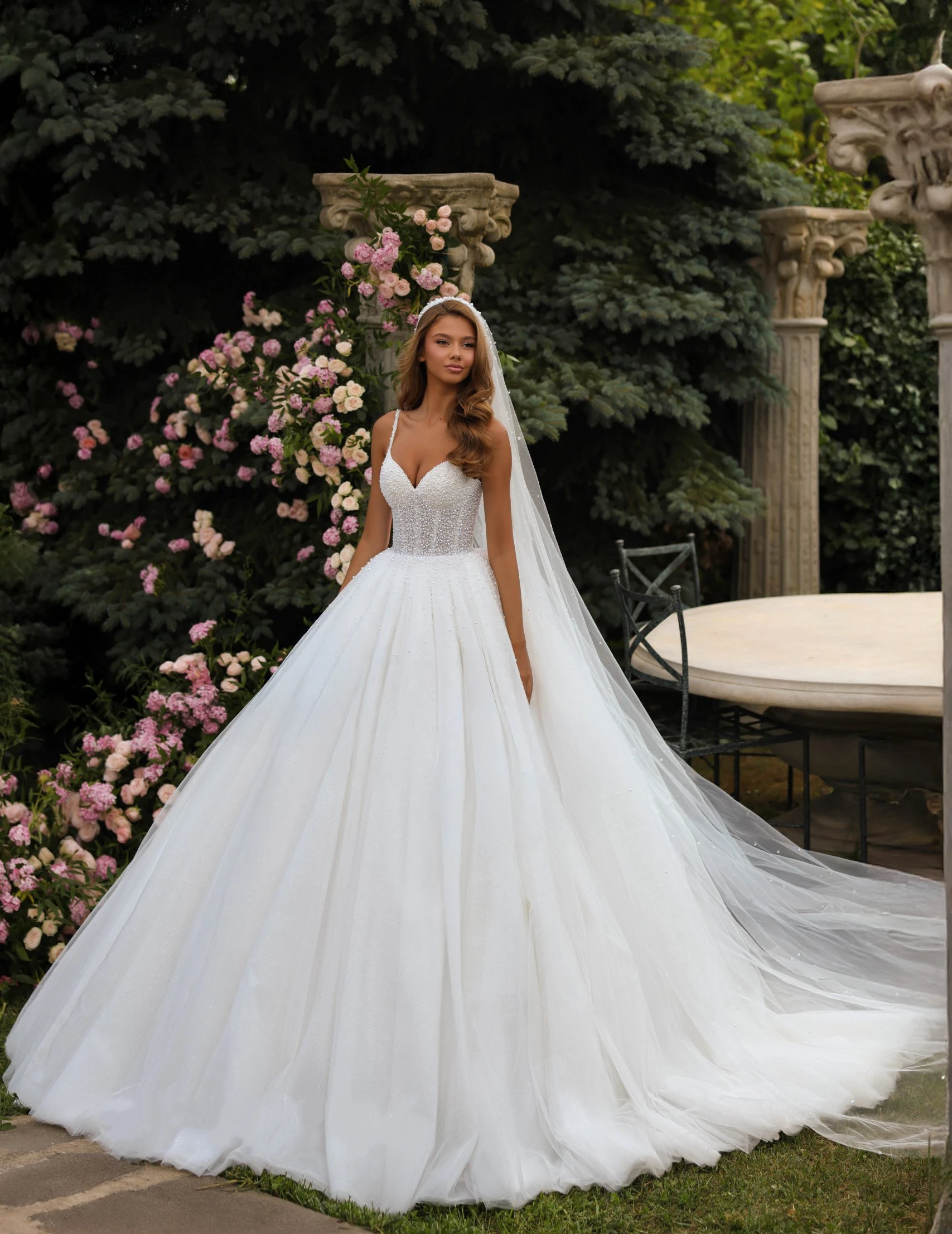 السباغيتي الأشرطة فستان الزفاف الفاخرة المرأة فستان حفلة أنيقة اللؤلؤ مشد فستان عروس طويل الكرة ثوب 2025 مخصص