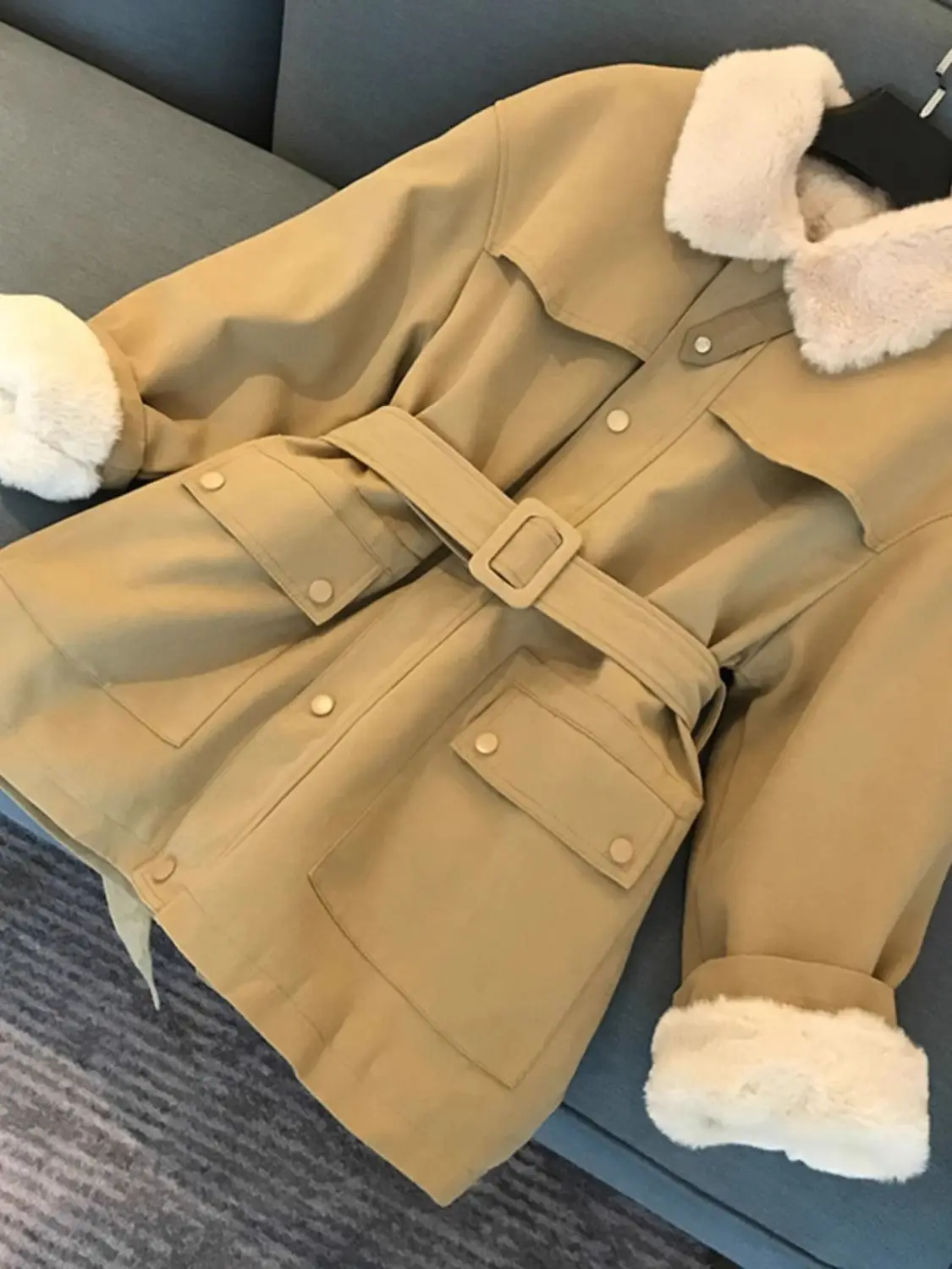 

2023 Autumn Winter Parka Coat Women Korean Style Workwear Short Jacket Faux Lamb Fur Collar Thick Warm Casual Outerwear Tops