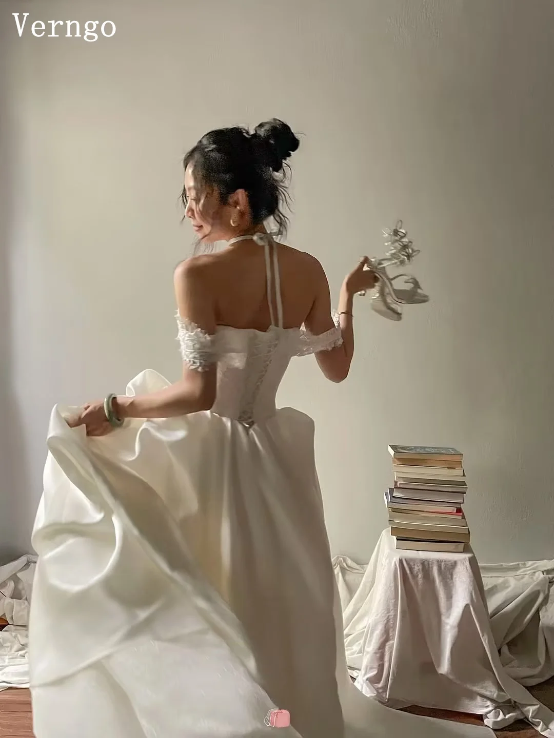 Verngo lvory Satin Wedding Dress Strapless A Line Lace Formal Occasion Dresses Sweap Train Bride Gowns Customized