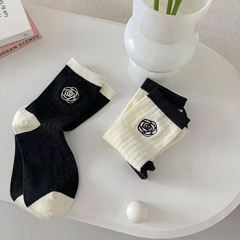 

Autumn Women Socks Korean Style Lolita Camellia Sweet Socks Breathable Girls Students Cotton Middle Tube Socks