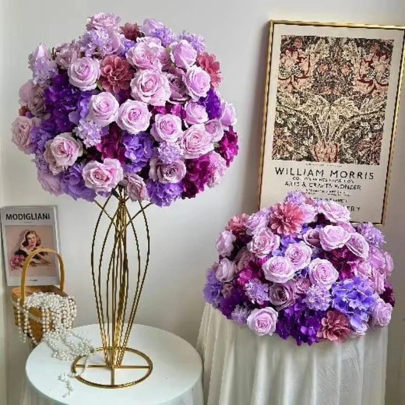 

High-quality artificial rose arrangement for wedding table decoration Valentine's Day celebrations with durable stems