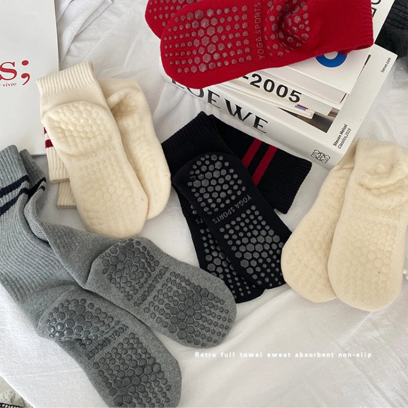 New Fashion Vintage Striped Cotton Breathable Yoga Socks Anti-slip Pilates Socks Dance Fitness Training Socks Sports Socks