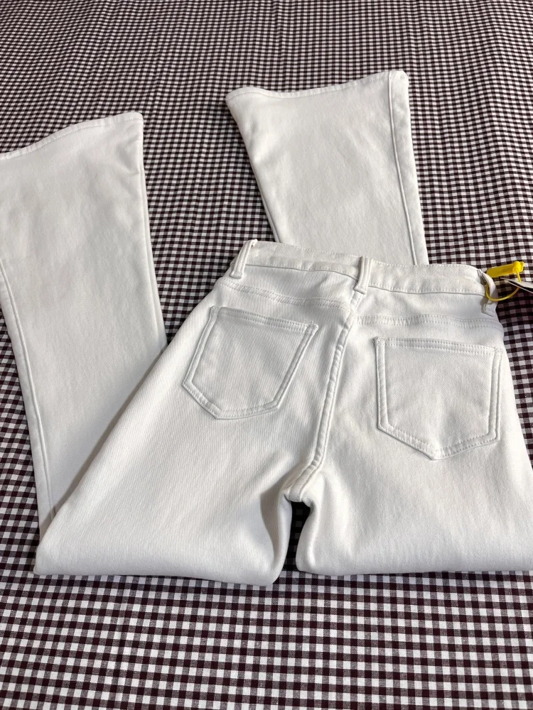 Fce اصطف متوهج الجينز المرأة الخريف الشتاء جديد Sle حجم كبير التخسيس مستقيم الساق حافر السراويل عادية عالية الخصر