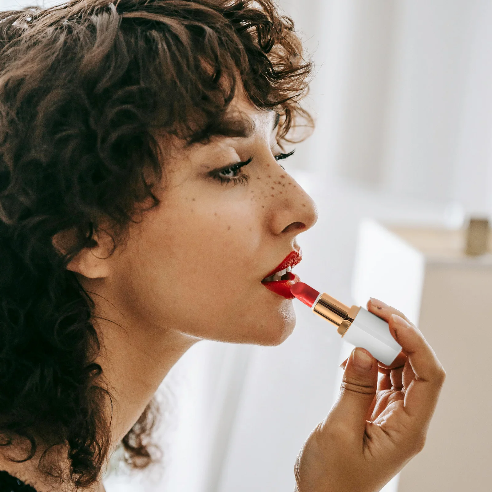 10 contenitori per balsamo per labbra, tubi vuoti ricaricabili per lucidalabbra, mini tubi per rossetto da viaggio portatili per le donne