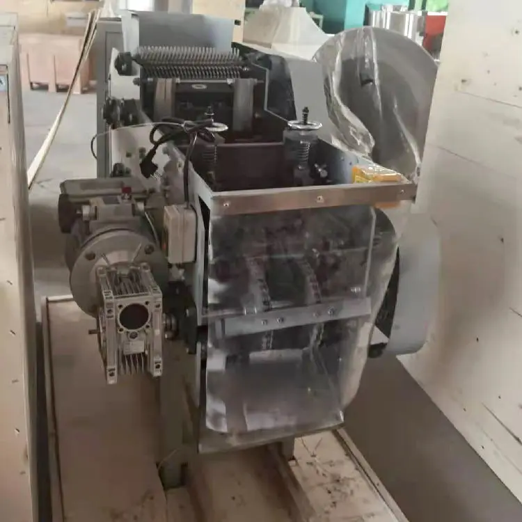Automatic Efficient Cashew Processing Machine Customized Deshell Sheller Peel Removing Low Kernel Breakage Industrial Top Rated