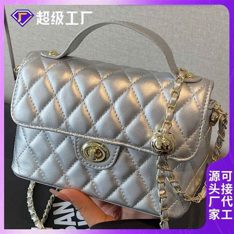 

2025 New Fashion Versatile High-end Shoulder Messenger Bag Small Fragrant Wind Diamond Chain Portable Women's Bag