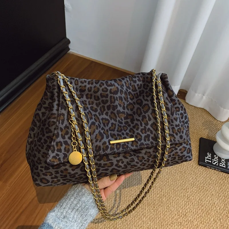 Cross-border 2026 New Lazy Foreign Style Leopard Print Shoulder Bag Multi-pocket Large-capacity Messenger Bag Suede Women's Bag