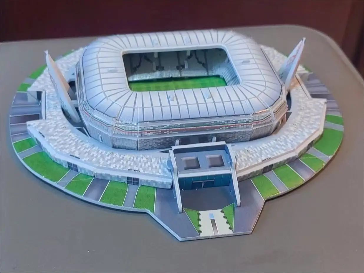 

Cristiano Ronaldo Turin Italy F.C. Alessandro Football Game Stadiums Building Model Toy Kids Brithday Gift Original Box