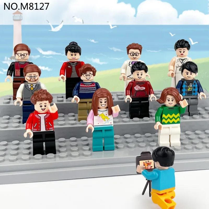 M8127 Tour Group Miniature Student Teacher Children Can Asse