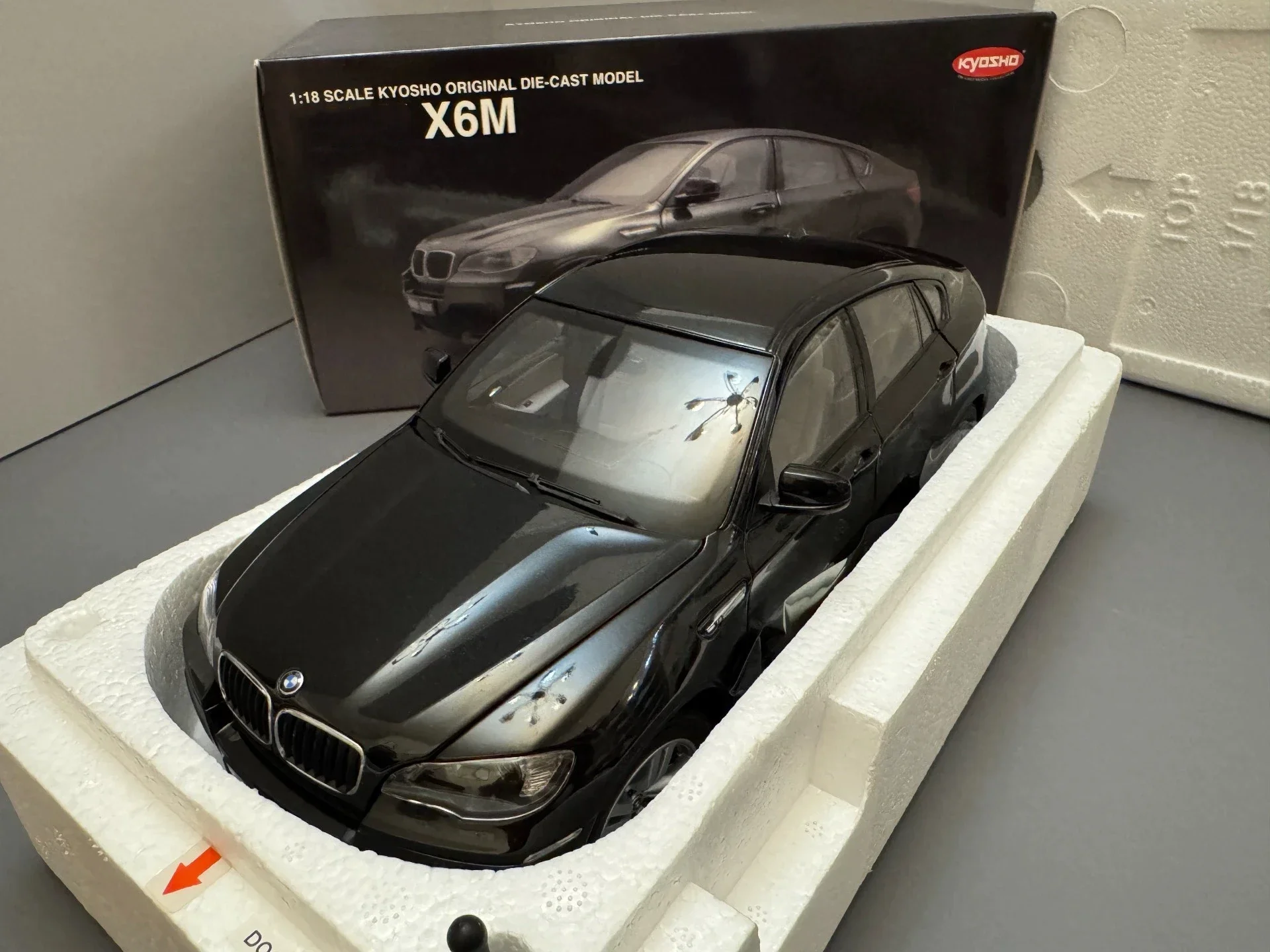 Kyosho 1:18 X6M Black Simulation Limited Edition All Open Alloy Metal Static Car Model Toy Gift
