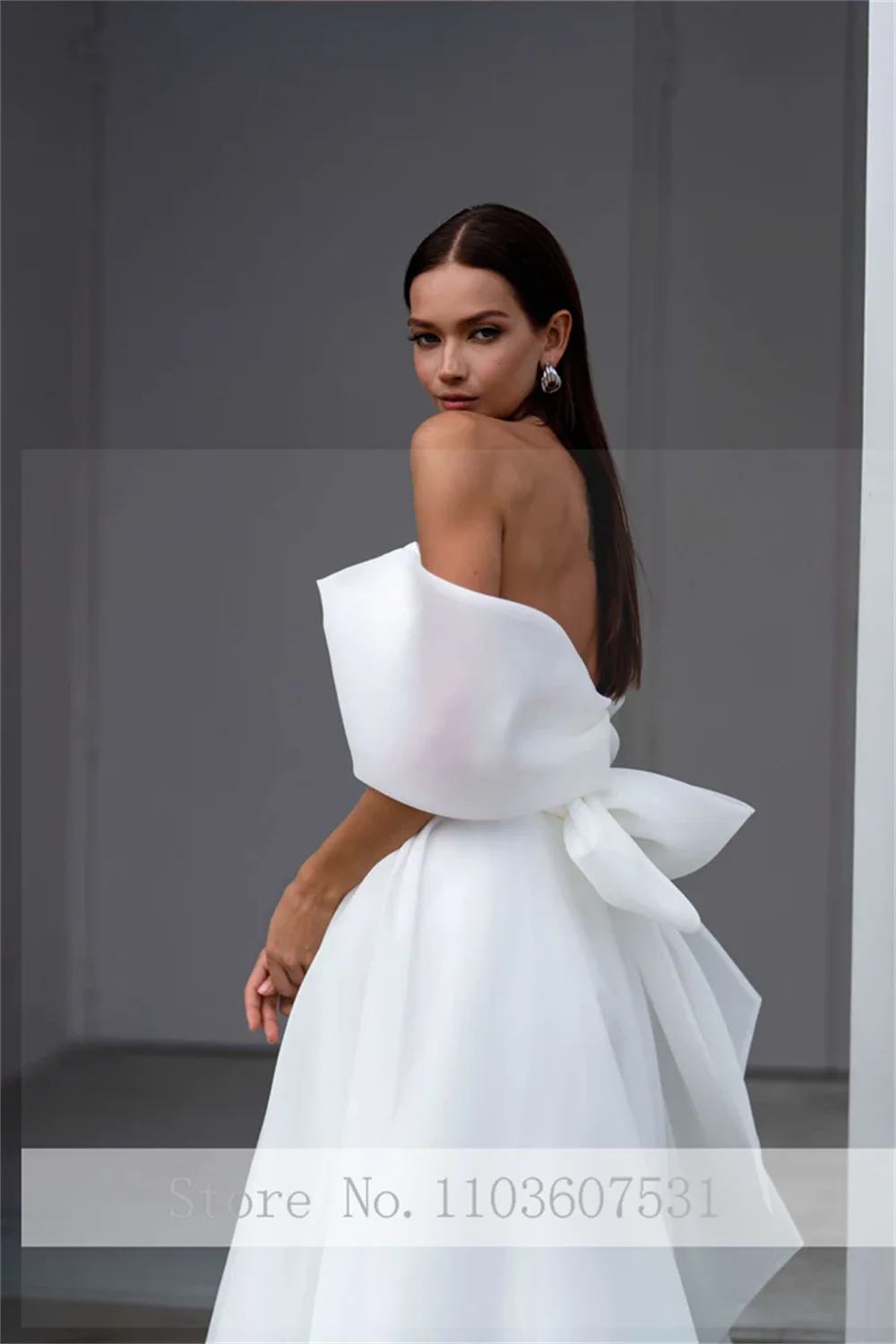 Modest Boat Collar Satin Pleated Wedding Dress for Women A-line Side Split Court Wedding Bridal Gown robe de mariée