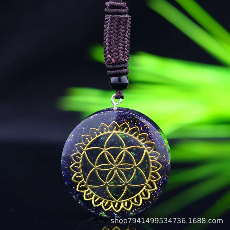 

Lucky Natural Crystal Gravel Pendant Epoxy Handmade Necklace Christmas Gift Ogen Energy
