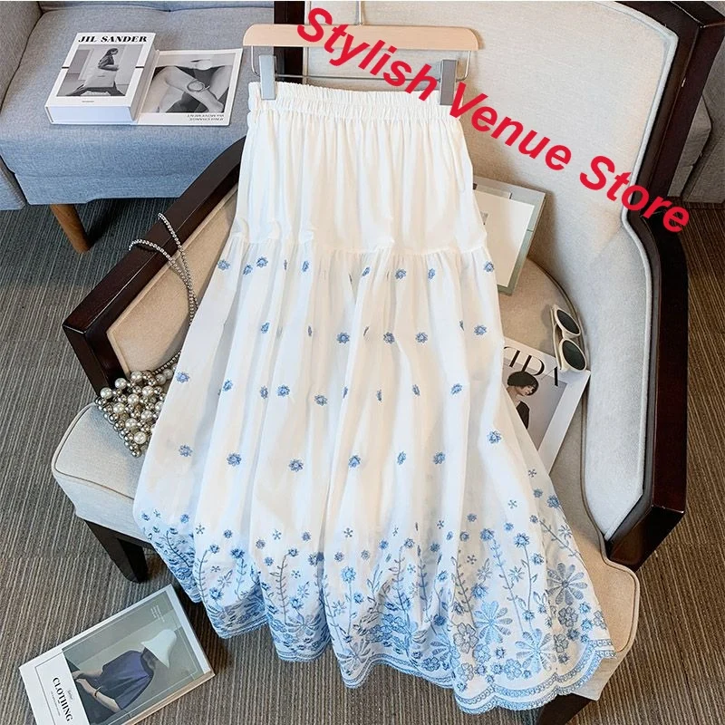 Korean elegant blue-and-white porcelain embroidery design sense skirt female spring and autumn pendulum A-shaped long skirt