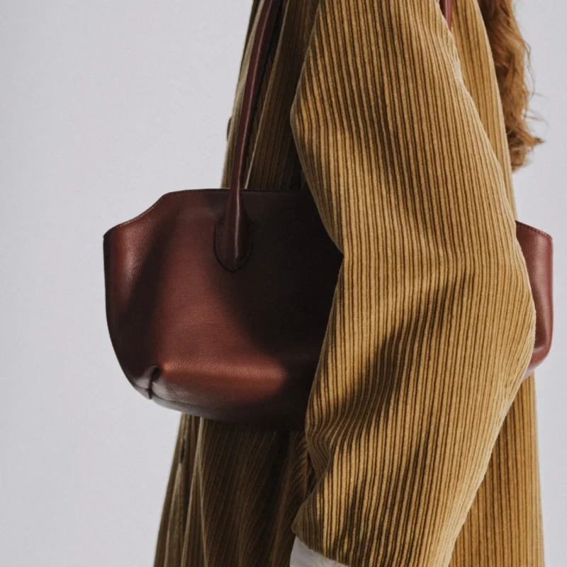 Ladies' new size luxury low-key high-quality tire leather with spine pattern inside sheepskin comfortable and practical handbag