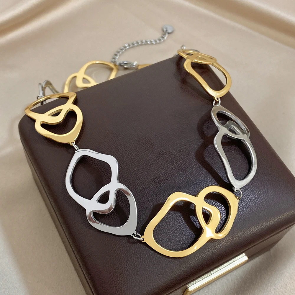 Greatera Chic Rhombic Hollow Out Women's Contrast Color Necklace Stainless Steel Two Tone Niche Design Jewelry Collarbone Chain