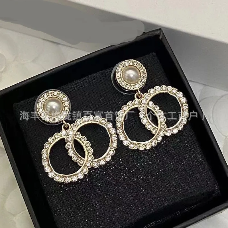 

Серьги-гвоздики Double C Pearl: универсальные, элегантные, в стиле ретро, класса люкс, для женщин