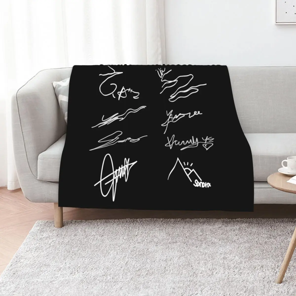 ATEEZ SIGNATURES Throw Blanket wednesday Furrys Plaid funny gift Summer Beddings blankets ands Blankets